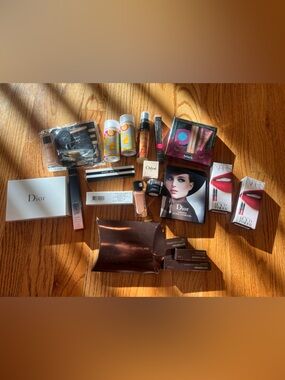 Lot of 20+ deluxe and travel size makeup, hair, skincare samples